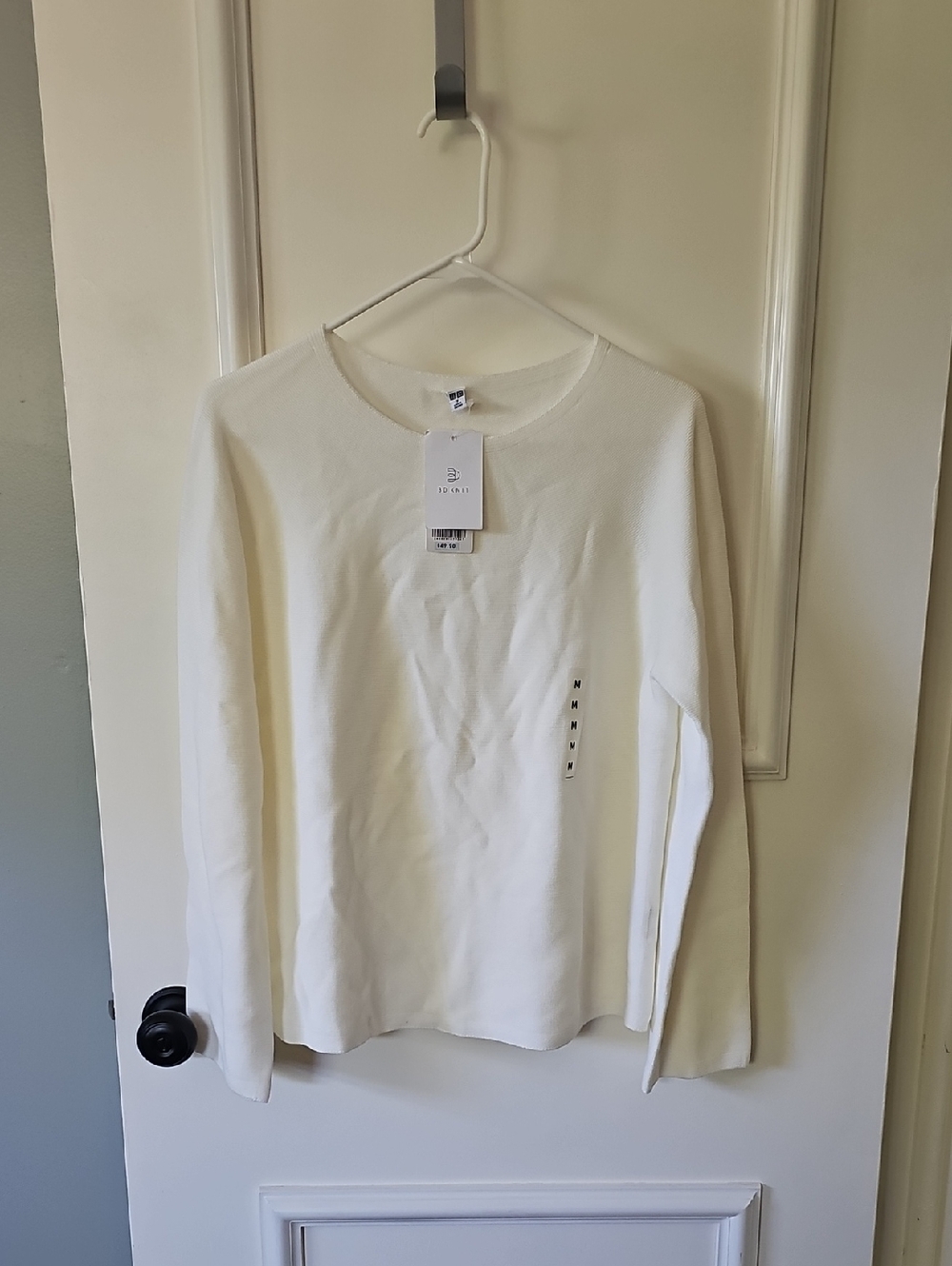 Uniqlo Off-White Crew Neck Knit Sweater